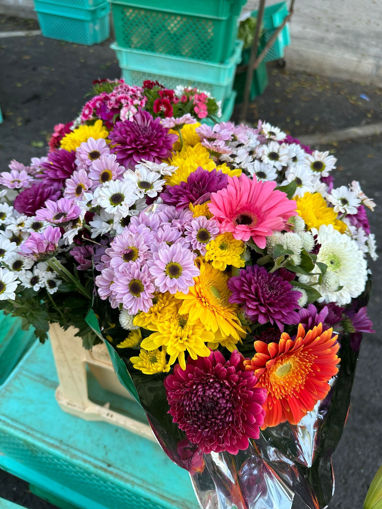 Picture of Mixed Bouquet of Seasonal Flowers - Medium